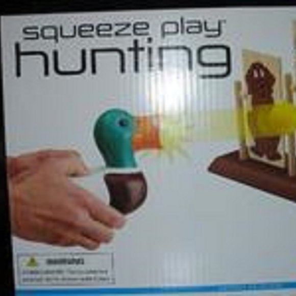 Hunting Game Squeeze Play Hunting New - Picture 1 of 4